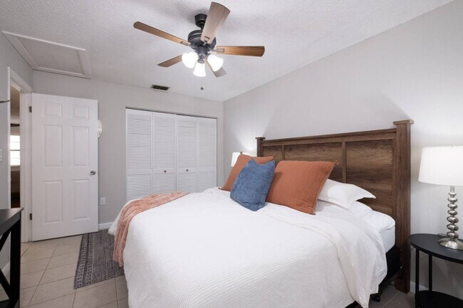 3431 NW 21st Dr unit ID1359110P, Gainesville, FL 32605 - photo 6