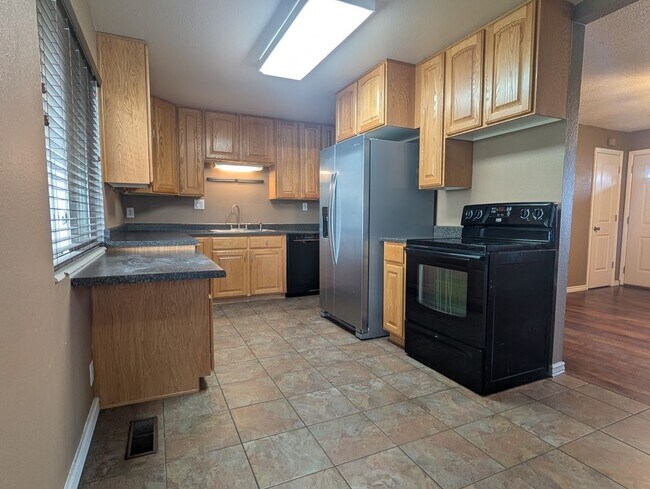 317 W 930 N, Clearfield, UT 84015 - photo 6