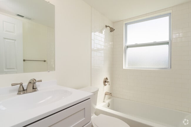 St. Andrews Apartments, Saint Charles, MO 63301 - photo 5