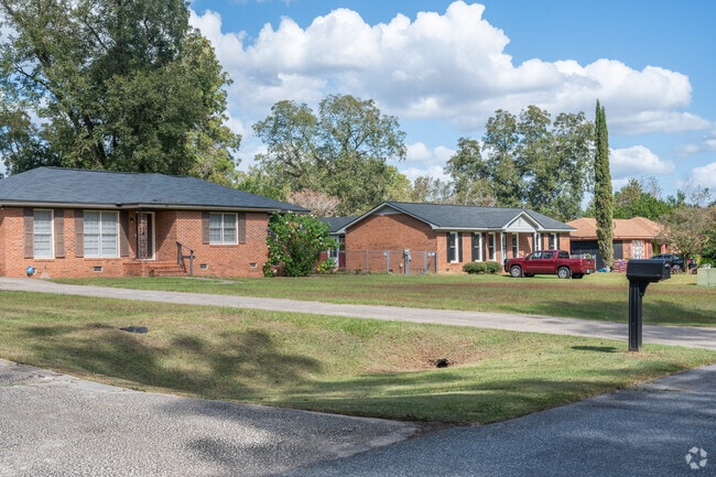 Ranch-style homes are very common in the Putney neighborhood.