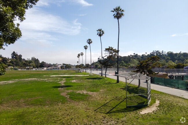 Paul Revere Middle School is located in Pacific Palisades, Los Angeles CA.