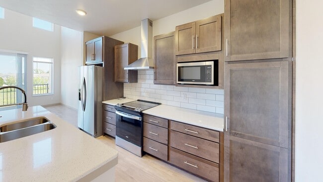 Cove at Crystal Lake, Green Bay, WI 54311 - photo 4