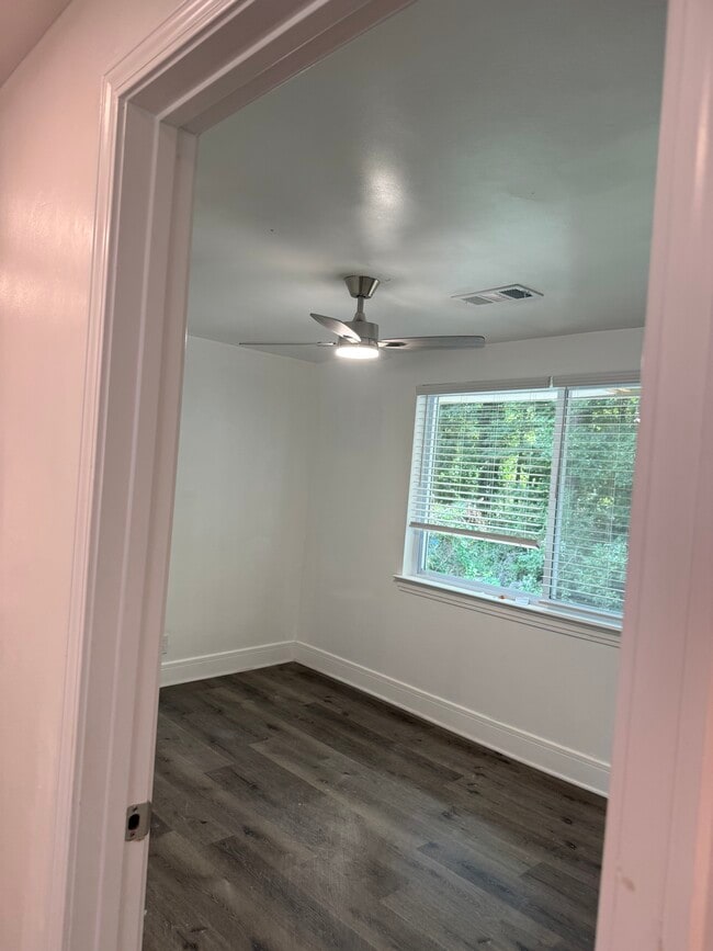 961 Eastside Dr SE, Marietta, GA 30060 - photo 5