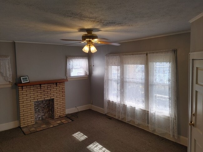 2317 Broad St unit . 1, Parkersburg, WV 26101 - photo 2