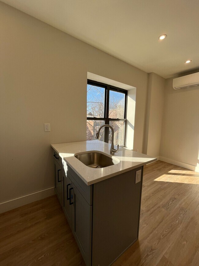 268 Martin Luther King jr Dr unit 3C, Jersey City, NJ 07305 - photo 6