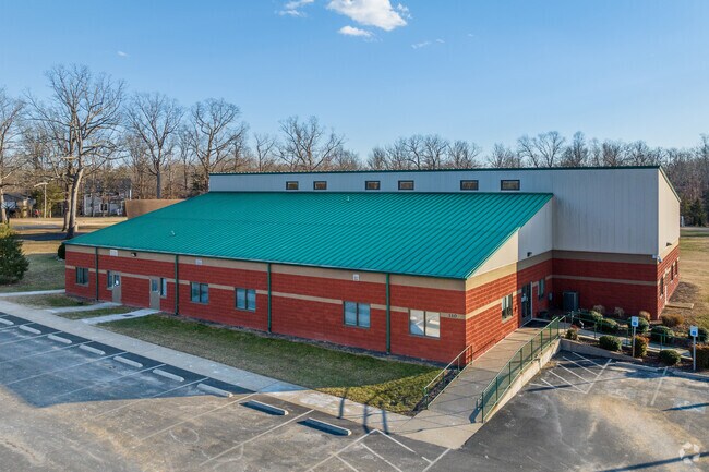 People of all ages can enjoy the Lake of the Woods Community Center.