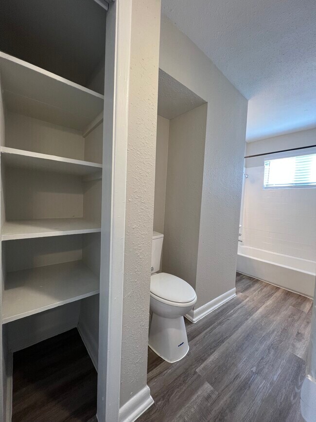 3305 Red Bluff Rd unit 8, Pasadena, TX 77503 - photo 5