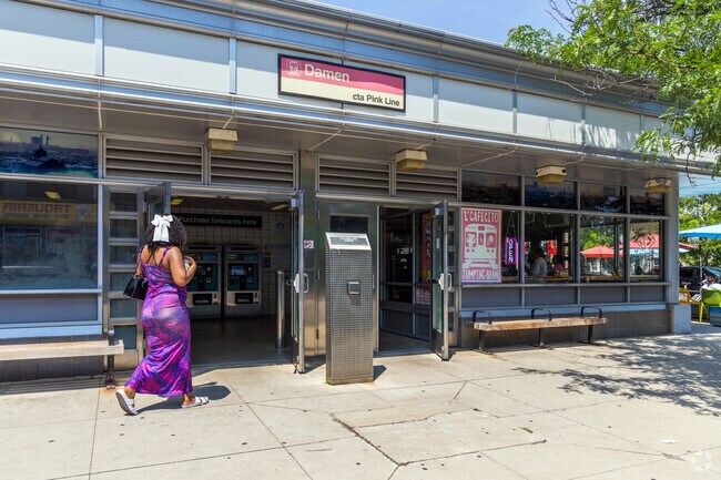 Heart of Chicago residents can commute on the CTA Pink line.