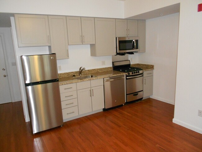 86 Saint Stephen St unit 3, Boston, MA 02115 - photo 2
