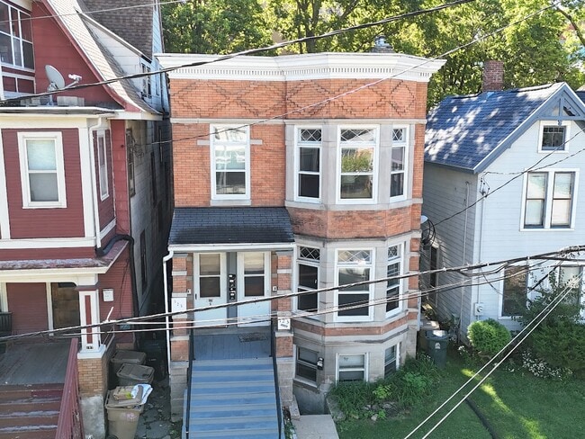 125 E Johnson St unit 2, Madison, WI 53703 - photo 2