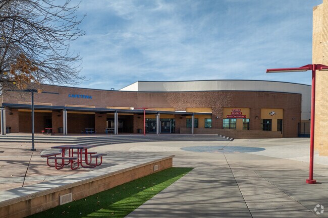 Marana Middle School serves grades 7 and 8 in Tucson, Arizona.