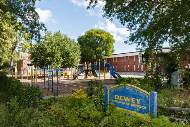 Dewey Elementary School has an overall Niche grade of A.