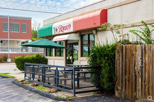 Rocco's Pizza is conveniently located in Midtown Springfield.