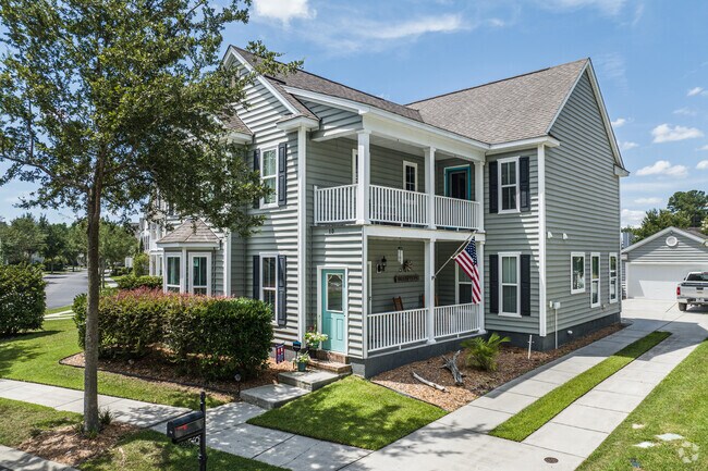 You'll find Charleston-style homes in one of the boroughs of Baynard Park.