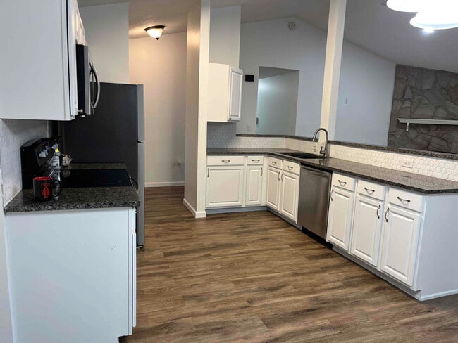 103 Trenton Ave, Crestview, FL 32539 - photo 2