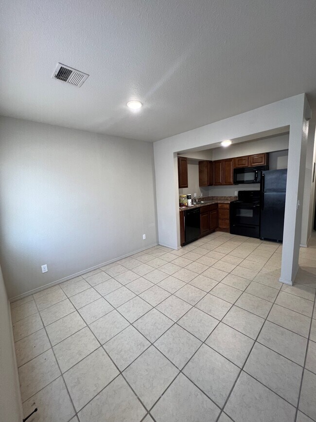 2940 Mcclelland Blvd unit 2942, Joplin, MO 64804 - photo 5