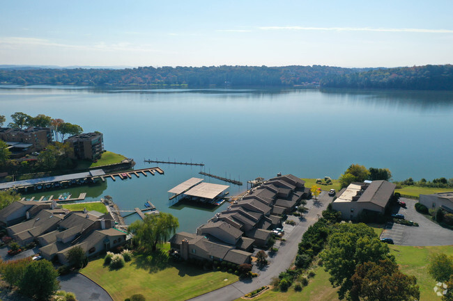 Reserve at Lakeshore - 5840 Lake Resort Terrace, Chattanooga, TN ...