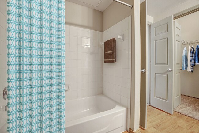 Elm Hollow Apartments, Helotes, TX 78023 - photo 5