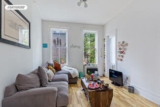 11 Carmine St, New York, NY 10014