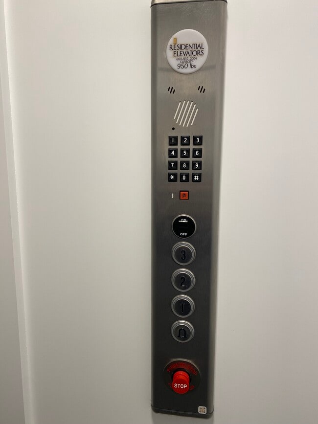 1722 Old Brick Rd unit B, Glen Allen, VA 23060 - photo 2