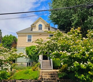 309 NE Graham St Unit B, Portland, OR 97212