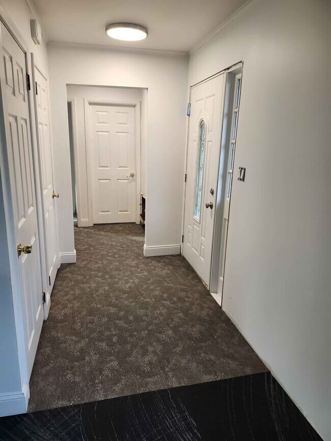 24 Pine St unit 1, Lake Grove, NY 11755 - photo 4