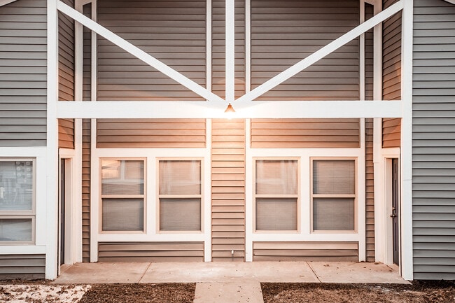 Welcome to Urban Studio 43 – Comfort, Convenience & Contemporary living in South Kansas City, Kansas City, MO 64137 - photo 7