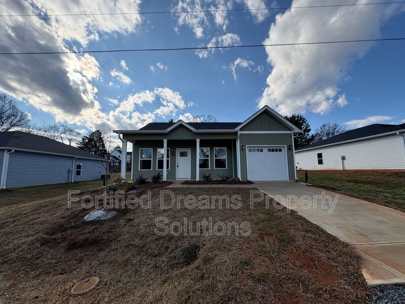 3121 Chapel St, Walkertown, NC 27051 - photo 1