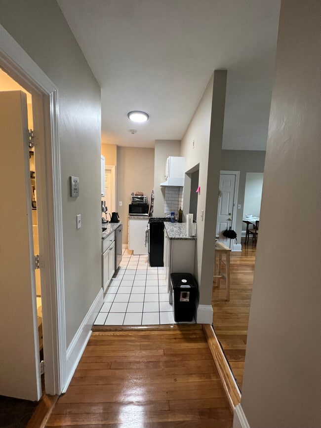 100 Saint Marys St unit 4, Boston, MA 02215 - photo 2