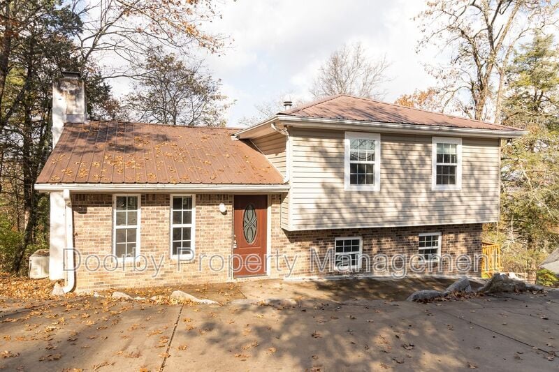 6619 Fairview Rd, Hixson, TN 37343 - photo 1