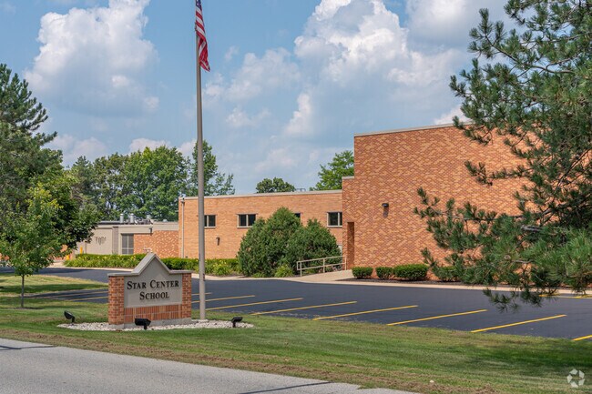 Star Center Elementary School is a highly ranked public elementary school in Lake Geneva, WI.