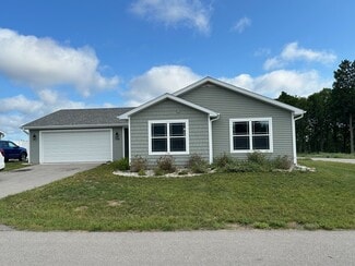 3596 Tanager Dr, Traverse City, MI 49685