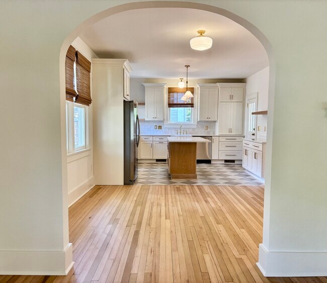 201 Hickory St, Charleston, SC 29407 - photo 3