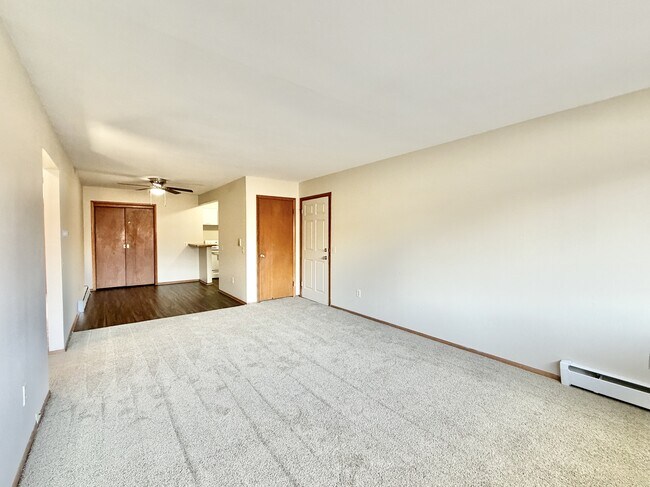 2505 Calypso Rd unit 8, Madison, WI 53704 - photo 4