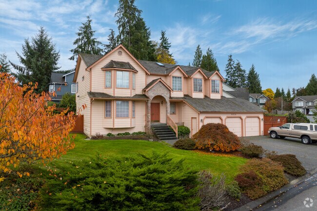 There are a variety of housing options fitting many budgets and styles in Snohomish Cascade.
