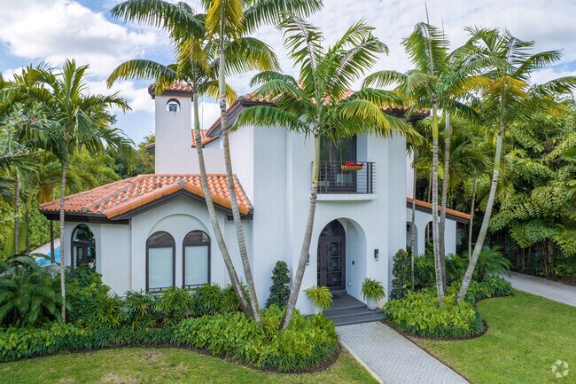 There are plenty of beautiful homes to choose from in Pinewood.