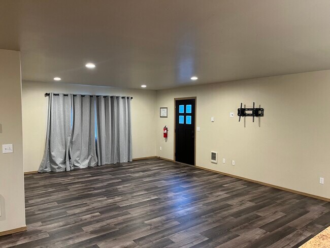 105 Kynzie Ln, Kalispell, MT 59901 - photo 4