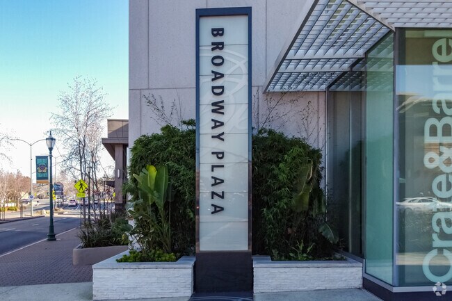 Broadway Plaza, a popular open-air shopping mall in Downtown right outside of Walnut Heights.