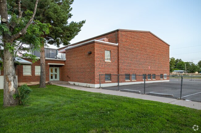 Great educational courses are available at Beulah Heights Elementary School in Pueblo.