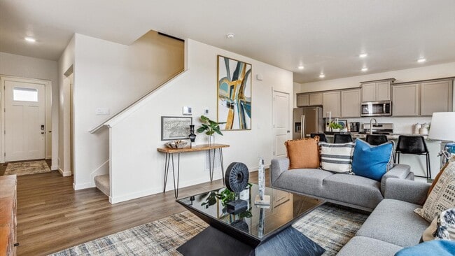 6128 Alpine Ridge Dr, Colorado Springs, CO 80925 - photo 3