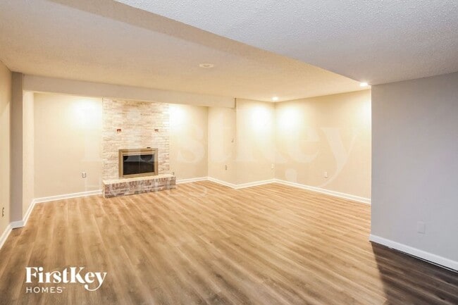 506 Brookside Ave, Liberty, MO 64068 - photo 2