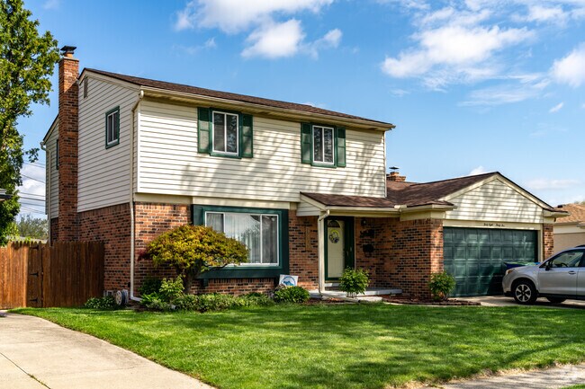 Split level homes in North West Warren offer plenty of room for growing families.