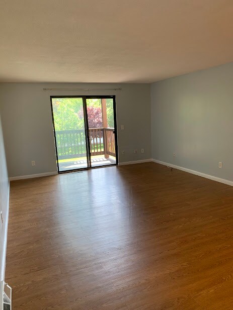 18 Surrey Dr unit 18, Newington, CT 06111 - photo 5