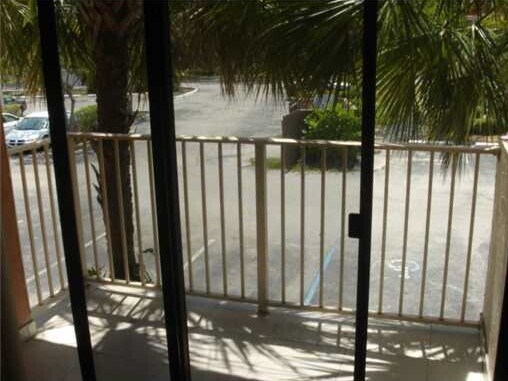 7230 NW 179th St unit 202, Hialeah, FL 33015 - photo 6