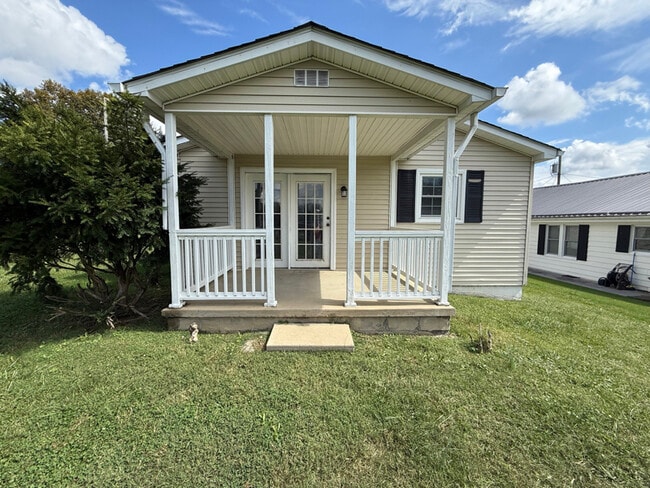 360 Floyd St, Bristol, VA 24201 - photo 3