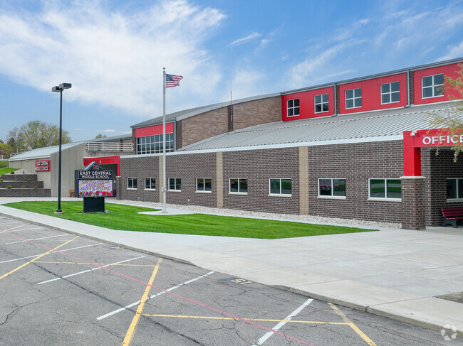 East Central Middle School welcomes all students to a great education.