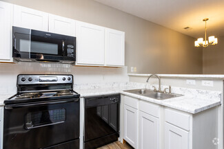 6830 Brooklyn Ct, Evansville, IN 47715