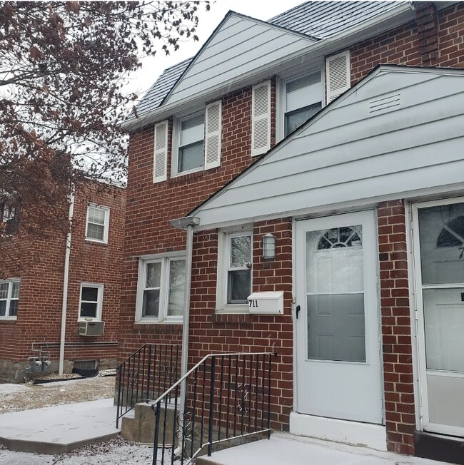 711 E 24th St Unit 2, Chester, PA 19013