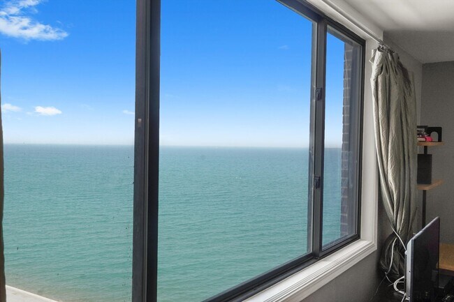 Sheridan Point Condominiums unit 808, Chicago, IL 60660 - photo 4