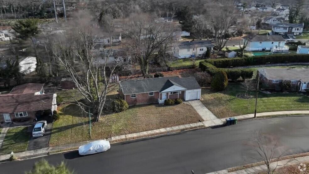 8 Norman Dr, Neptune, NJ 07753 - photo 2